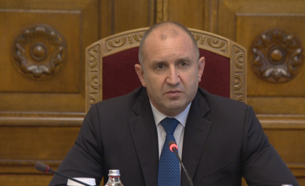 Радев скастри министрите:Мерките правилни, начинът на въвеждане-не